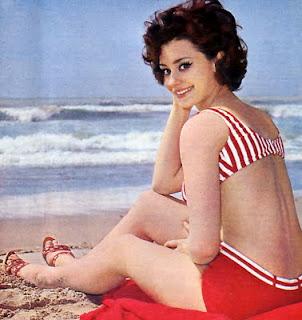 Raffaella Carrà feet photo 4