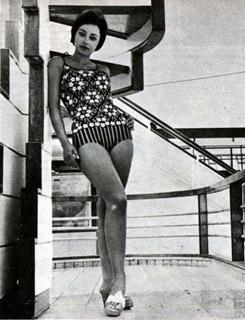 Raffaella Carrà feet photo 12