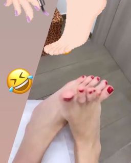 Raffaella Fico feet photo thumbnail