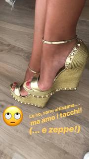 Raffaella Modugno feet photo 17