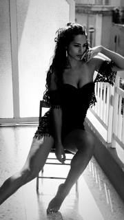 Raffaella Modugno feet photo 9