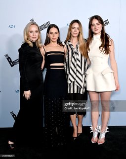 Raffey Cassidy feet photo 1