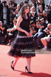 Raffey Cassidy feet photo 1