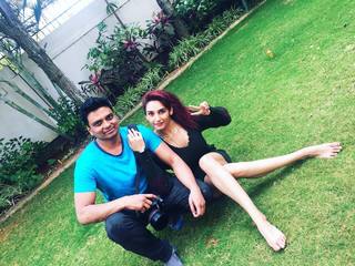 Ragini Dwivedi feet photo 5