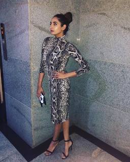 Ragini Dwivedi feet photo 10
