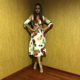 Ragini Dwivedi feet photo 3
