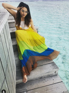 Ragini Dwivedi feet photo 9
