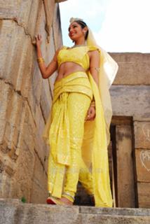 Ragini Dwivedi feet photo 7