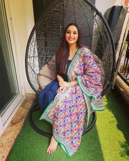 Ragini Dwivedi feet photo 20