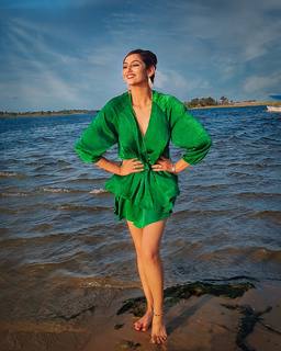 Ragini Dwivedi feet photo 9