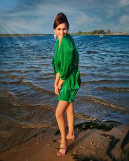 Ragini Dwivedi feet photo 8