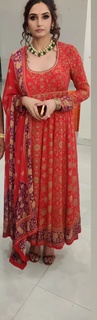 Ragini Dwivedi feet photo 14