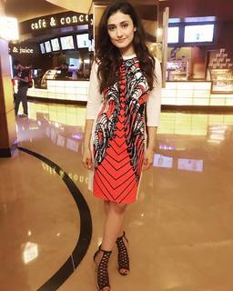 Ragini Khanna feet photo 6
