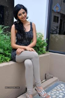 Rahul Preet Singh feet photo 20