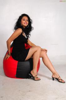 Rahul Preet Singh feet photo 17