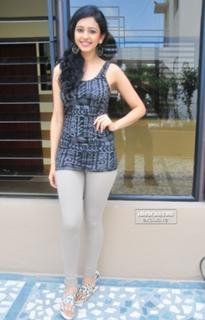 Rahul Preet Singh feet photo 7