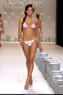 Raica Oliveira feet photo 15