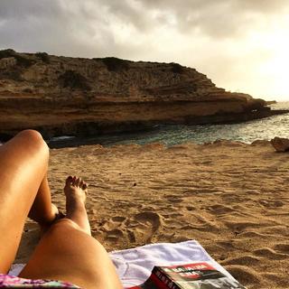 Raica Oliveira feet photo 18