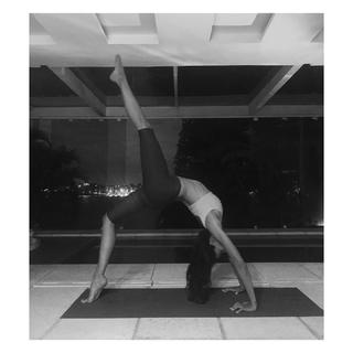Raica Oliveira feet photo 4