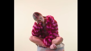 Rainey Qualley feet photo thumbnail