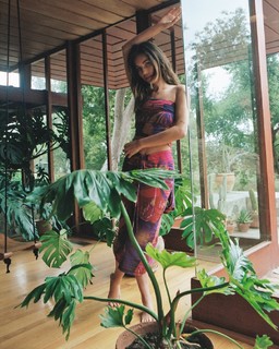 Rainey Qualley feet photo thumbnail