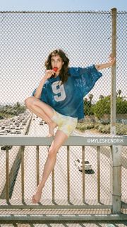 Rainey Qualley feet photo thumbnail