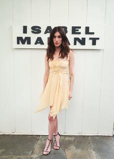Rainey Qualley feet photo thumbnail