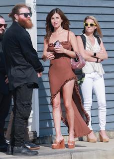 Rainey Qualley feet photo thumbnail