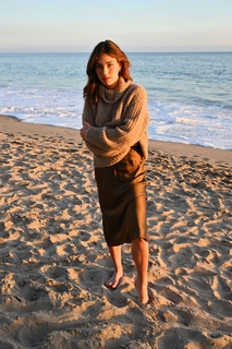 Rainey Qualley feet photo thumbnail