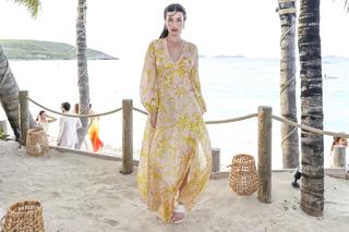 Rainey Qualley feet photo thumbnail