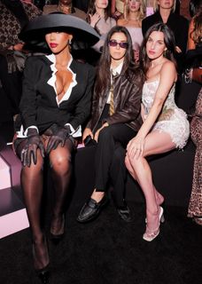 Rainey Qualley feet photo thumbnail