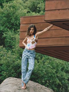 Rainey Qualley feet photo thumbnail