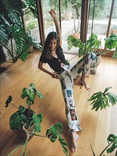 Rainey Qualley feet photo thumbnail