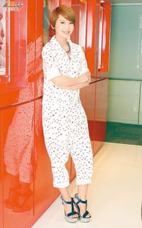 Rainie Yang feet photo 8