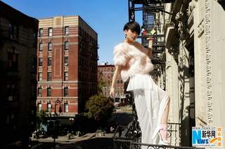 Rainie Yang feet photo 2