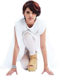 Rainie Yang feet photo 19