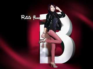 Rainie Yang feet photo 9