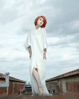 Rainie Yang feet photo 1