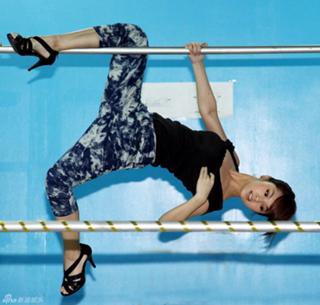 Rainie Yang feet photo 1