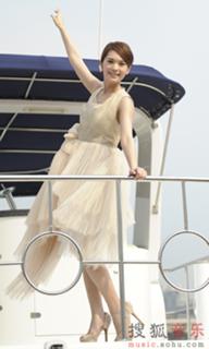 Rainie Yang feet photo 3