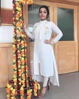 Rajisha Vijayan feet photo 13