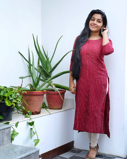 Rajisha Vijayan feet photo 11