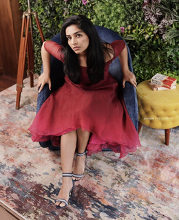 Rajisha Vijayan feet photo 18
