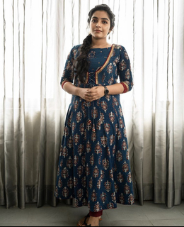 Rajisha Vijayan feet photo 14