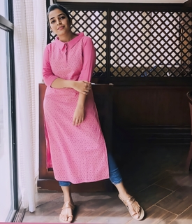 Rajisha Vijayan feet photo 10