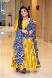 Rajisha Vijayan feet photo 6