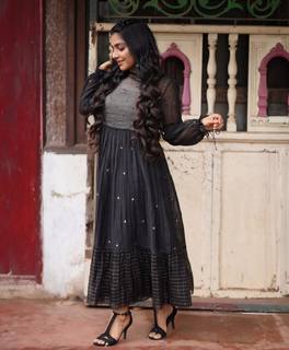 Rajisha Vijayan feet photo 17