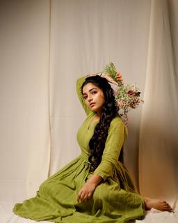 Rajisha Vijayan feet photo 14