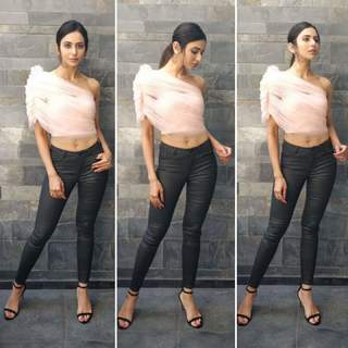 Rakul Preet Singh feet photo thumbnail