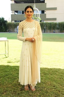 Rakul Preet Singh feet photo thumbnail